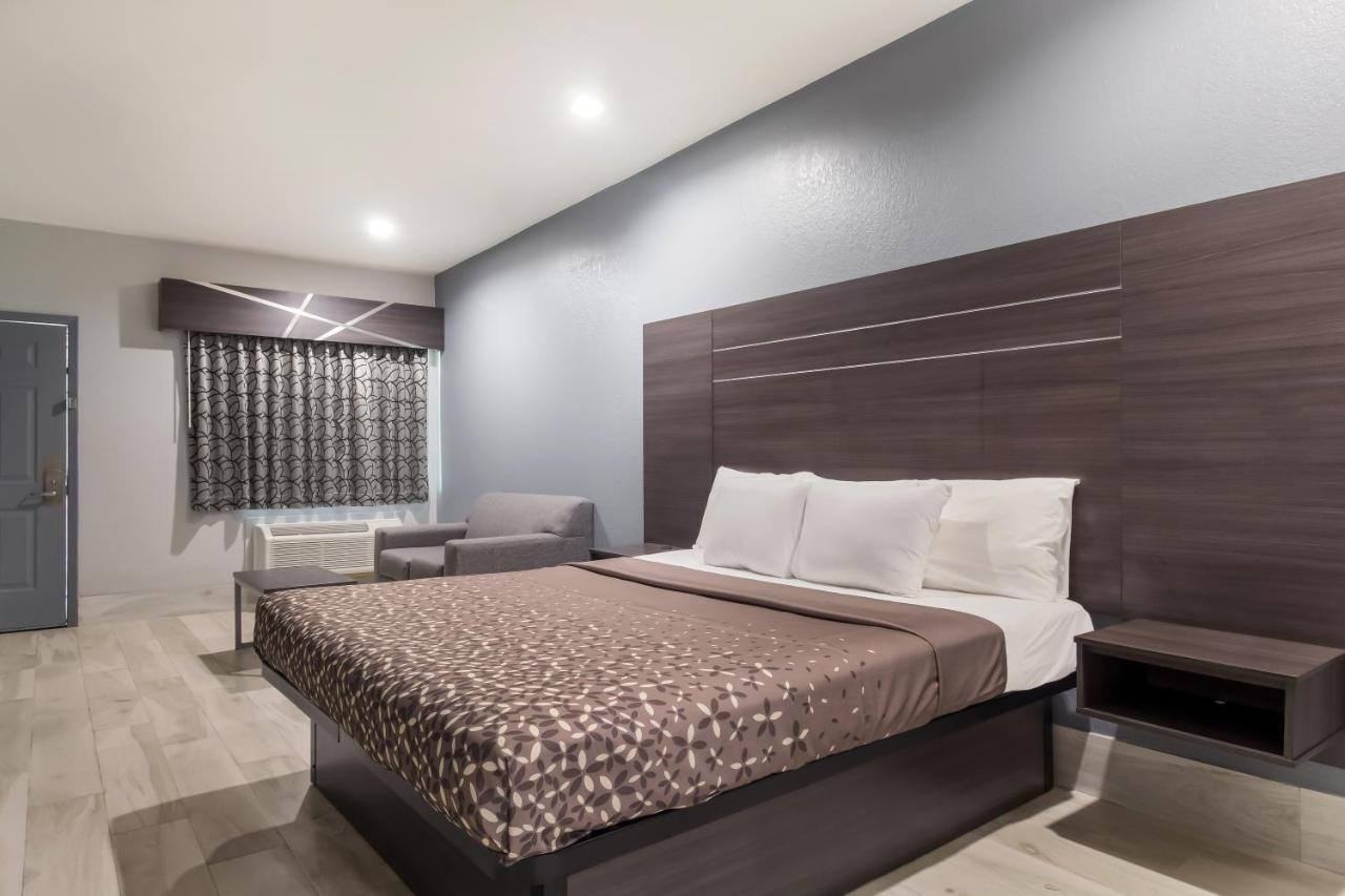 Americas Best Value Platinum Inn & Suites Houston Exterior foto